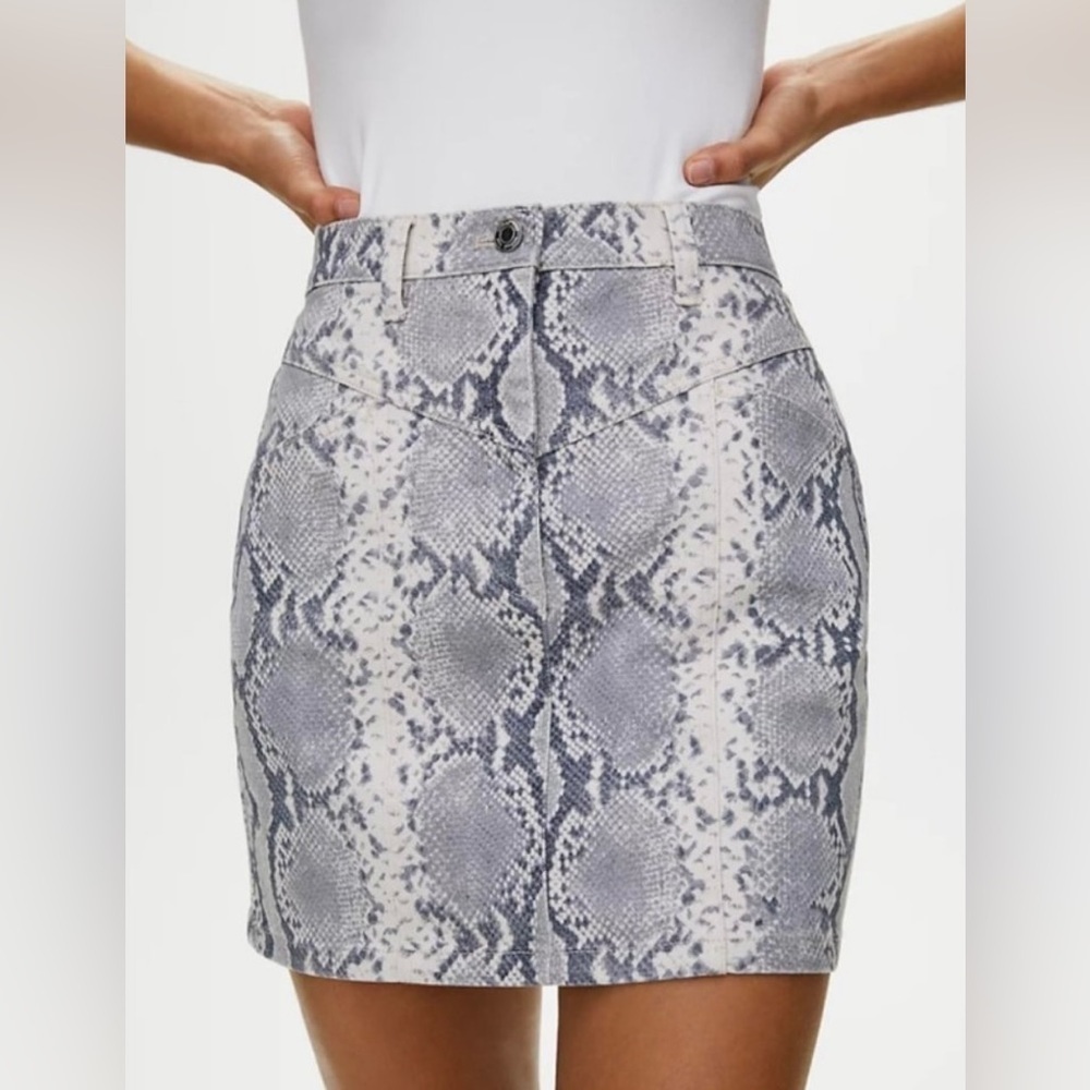 Aritiza Wilfred - Kelsey Snake Print Denim Mini Skirt